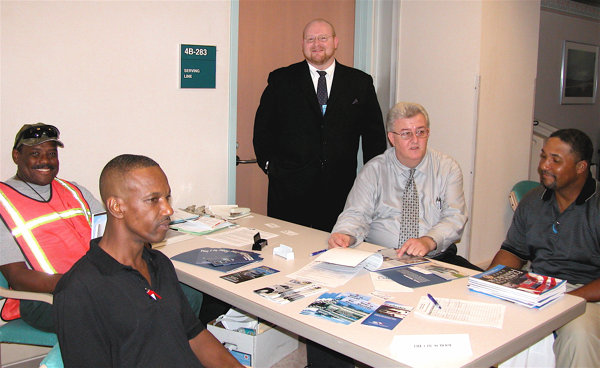 vets meet with school officials